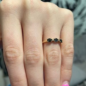 10k gold sapphire and diamond ring